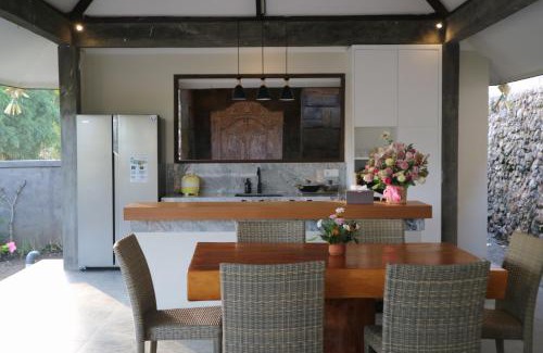 Celuk Villa | Carangsari 3 Bedroom Villa with Private Swimming Pool and Riverside