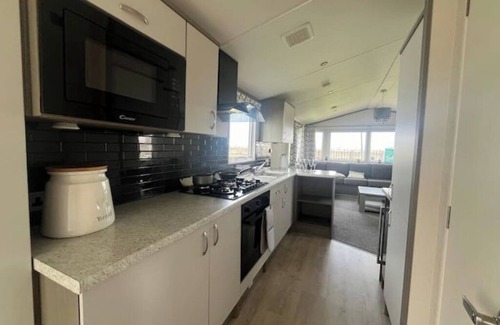 Rhyl House | Caravan Phoenix