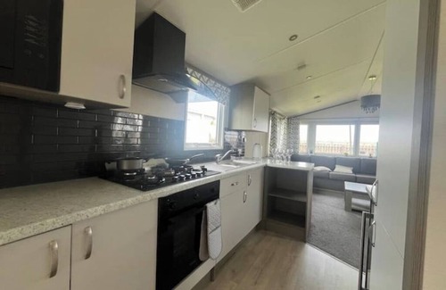 Rhyl House | Caravan Phoenix