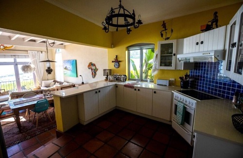 Mountainside House | 'Cardamom House' - Enchanting Vacation home 2 min from Bikini Beach - Sleeps 5