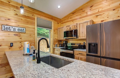 Cosby Cabin | Cardinal Pool Cabin – 2BR Mountain Retreat with Private Indoor Pool, Hot Tub &am