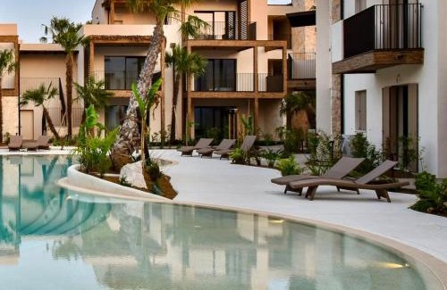 Lido di Jesolo Apartment | Caribe Sunset - Large 3 Bedrooms with Caribbean Pool