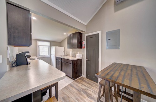 Tafton Cabin | Carins 11 - Lakeside Cabins