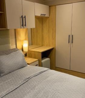Carlisle House | Carlisle CAMELOT HOLIDAY PARK CA65SZ MANOR