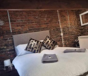 Carlisle House | Carlisle Central, Cute Studio Appt, The Cupboard