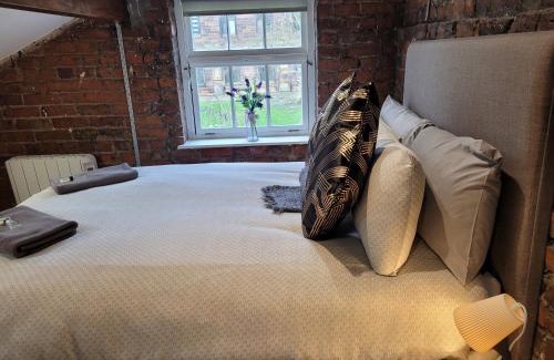 Carlisle House | Carlisle Central, Cute Studio Appt, The Cupboard