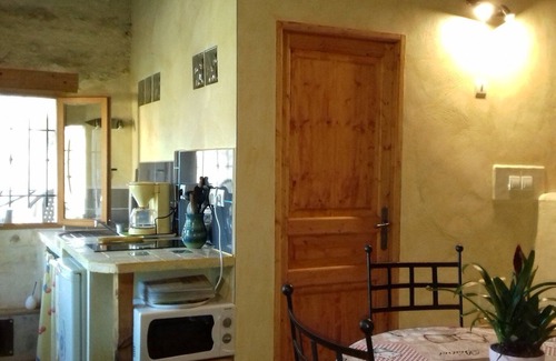 Malaucene House | "Carlota "Semi-troglodyte house 200m from all amenities