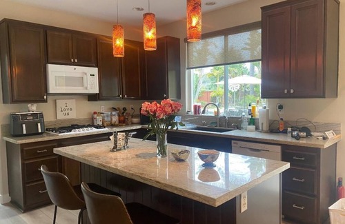 Carlsbad House | CARLSBAD BEACH, LEGOLAND, SEAWORLD, GASLAMP, SD ZOO