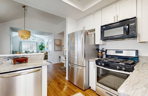 Aviara Cottage | Carlsbad Bluewater Breeze Beach Getaway with Furnished Patio & Full Kitchen + Shared Pool & Spa