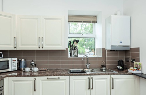Keswick Apartment | Carlton 2