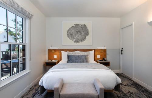 Golden Rectangle Hotel | Carmel Beach Hotel