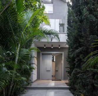 Herzliya Pituach Villa | Carmelo HaMeginim Villa