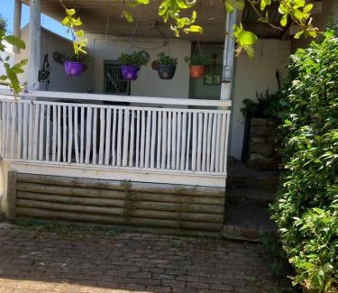 Bredasdorp House | Carneddie cottage-garden