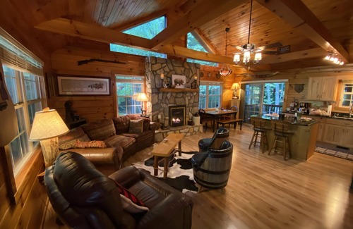 Waynesville Cabin | Carolina CREEKSIDE Cabin - Fire Pit & HOT TUB on the Creek - Easy Access