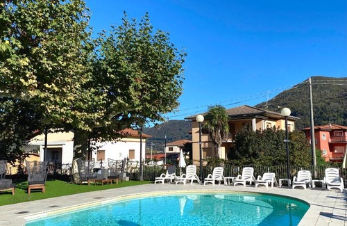 Brusimpiano Hotel | Caroline Hotel