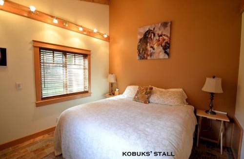 Alyeska Cabin | Carriage House Accommodations