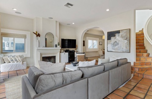 Venice Canals Villa | Carroll Canal - European-Inspired Venice Canal Villa