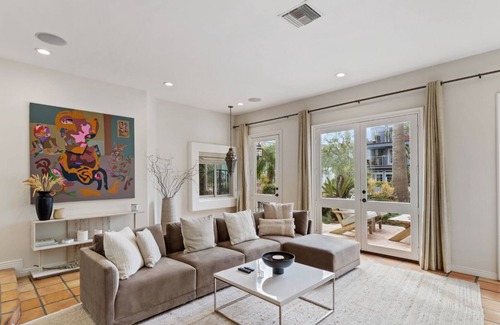 Venice Canals Villa | Carroll Canal - European-Inspired Venice Canal Villa