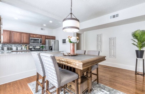 Downtown Tulsa Apartment | Carson Flats #1-Downtown|BOK|OSU MED|Gathering Pl