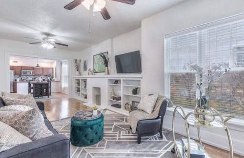 Downtown Tulsa Apartment | Carson Flats #6-Downtown|BOK|OSU MED|Gathering Pl