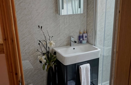 Carlisle House | Cartref Guest House