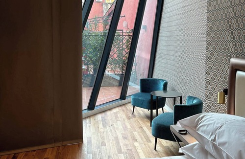 Quartieri Spagnoli Hotel | Caruso Place Boutique & Wellness Suites