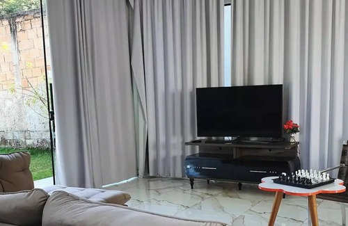 Vespasiano House | Casa Privativa Próxima ao Aeroporto e Aquabeat