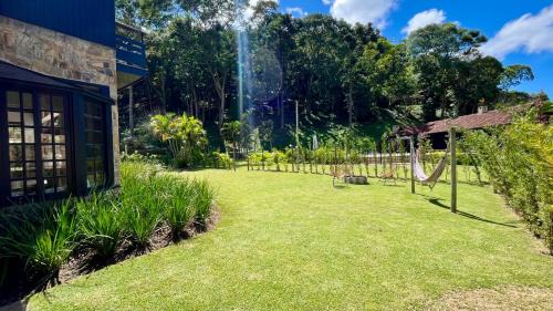 Teresopolis House | Casa 02 Vale Boa Vista - Casa em Condomínio Exclusivo com Vista para as Montanhas e Área de Lazer Completa