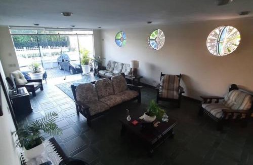 Enseada House | Casa 50m da praia - Enseada/Guarujá