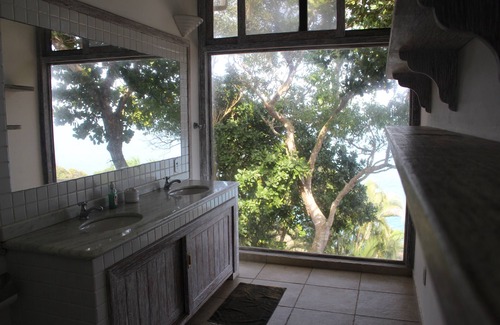 Caravelas House | Casa 8 Eco Luxury