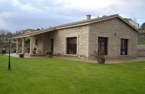 Ames House | Casa A Pedriña