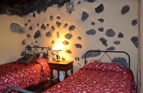 Los Llanillos House | Casa abuela Amparo