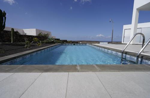 Tindaya Villa | Casa Achaman - Contemporary style villa with outstanding views