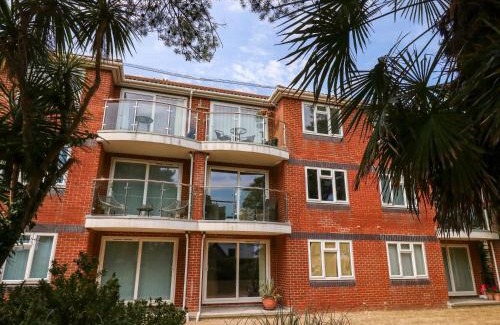 Sandbanks Apartment | Casa Al Mare