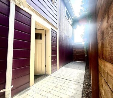 West Alameda Apartment | Casa Alameda