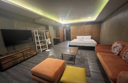 Antipolo Bed & Breakfast | Casa Alegria Bed and Breakfast Antipolo