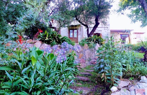 Mina Clavero House | Casa Amarilla