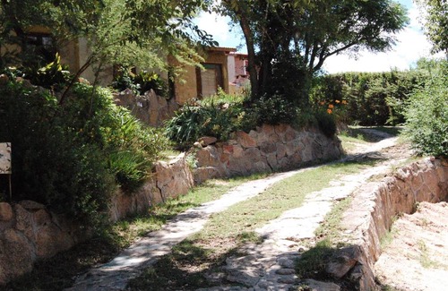 Mina Clavero House | Casa Amarilla