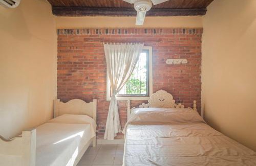 San Bernardino House | Casa Angi, con jardín y piscina en Sanber