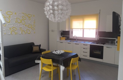 Balestrate Apartment | Casa Anna 800 meters from the SEA .