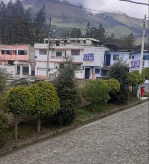 Miguel Egas Cabezas Cabin | Casa Apartamento Campestre en las Faldas del Tayta Imbabura