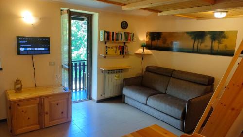 Corteno Golgi Apartment | CASA APRICA - BoxAuto - Wifi -