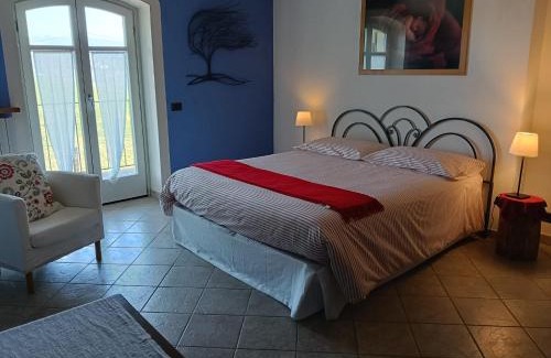 Diano d'Alba House | Casa Arcobaleno apartments-Room holiday home