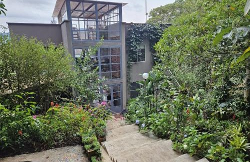 Cali Villa | Casa Ashraya ecolodge