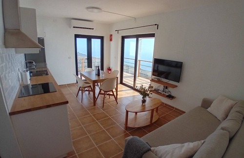 El Paso House | Casa Atlante, solar-powered holiday home near great hiking trails