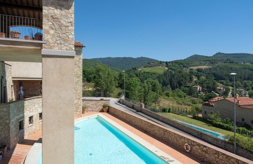 Gaiole in Chianti Villa | Casa BD in Gaiole - 150 m² apartment with a view & travel guide - sleeps 8