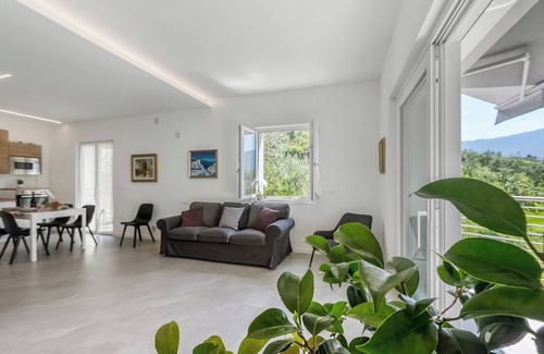 Riva del Garda Apartment | Casa Beatrice, Tenno, Italy