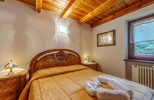 Entreves Apartment | CASA BEATRICE - Wifi, Parcheggio e Vista Montagna - COUR 0231