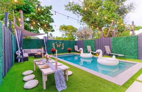 Buena Vista Villa | Casa Bella in Design District/Wynwood