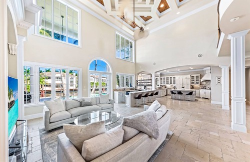 Seven Isles House | Casa Bella-Vita Luxurious Waterfront Living